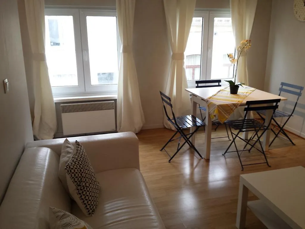 Central Yellow Apartment 0*, Brussels Belgium